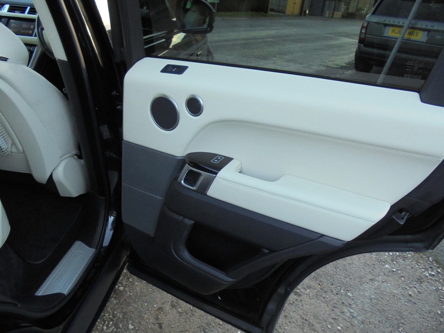 Used Land Rover Range Rover Sport 2016 for sale - 76896687: Photo 17