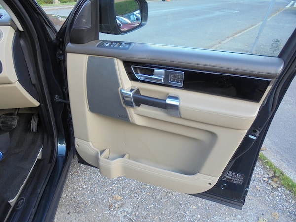 Used Land Rover Discovery 2015 for sale - 76117268: Photo 24