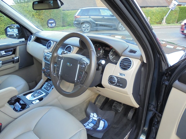 Used Land Rover Discovery 2015 for sale - 76117268: Photo 25