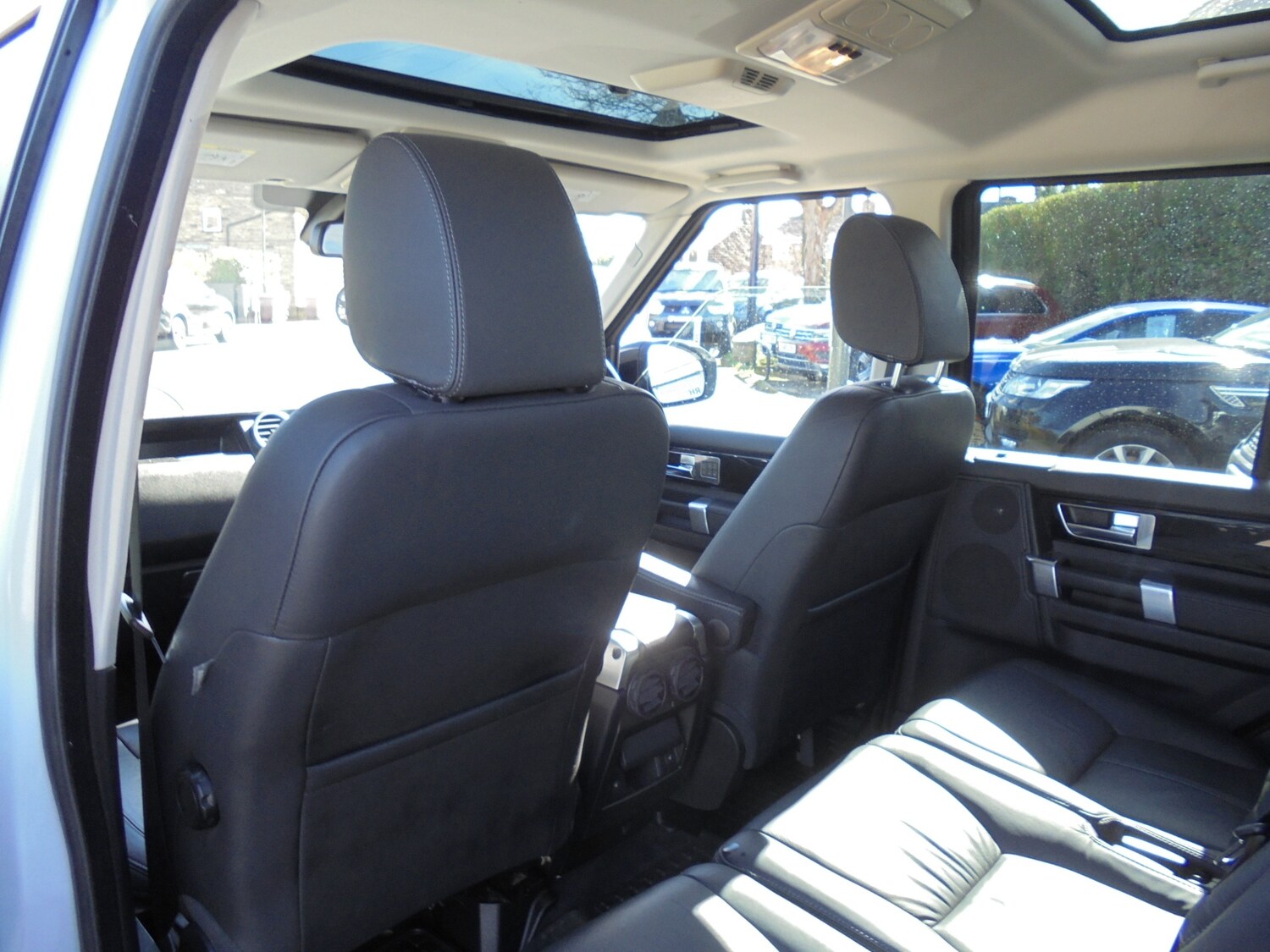 Used Land Rover Discovery 2016 for sale - 78105767: Photo 17