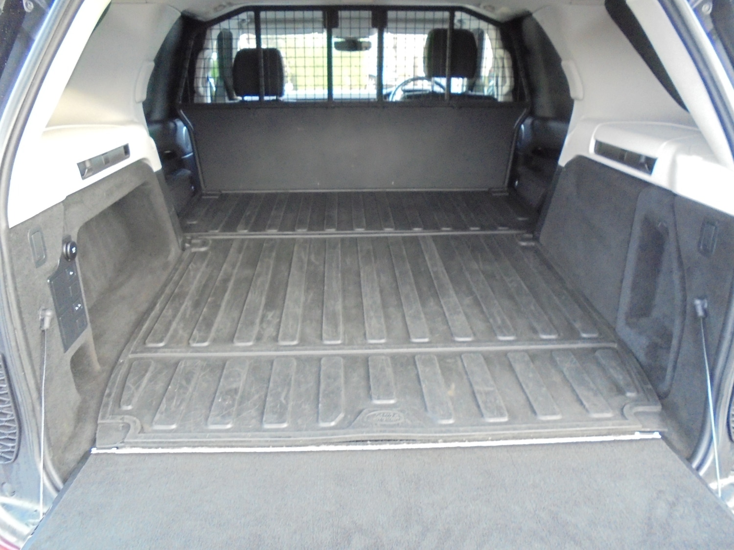 Used Land Rover Discovery 2019 for sale - 77240363: Photo 16