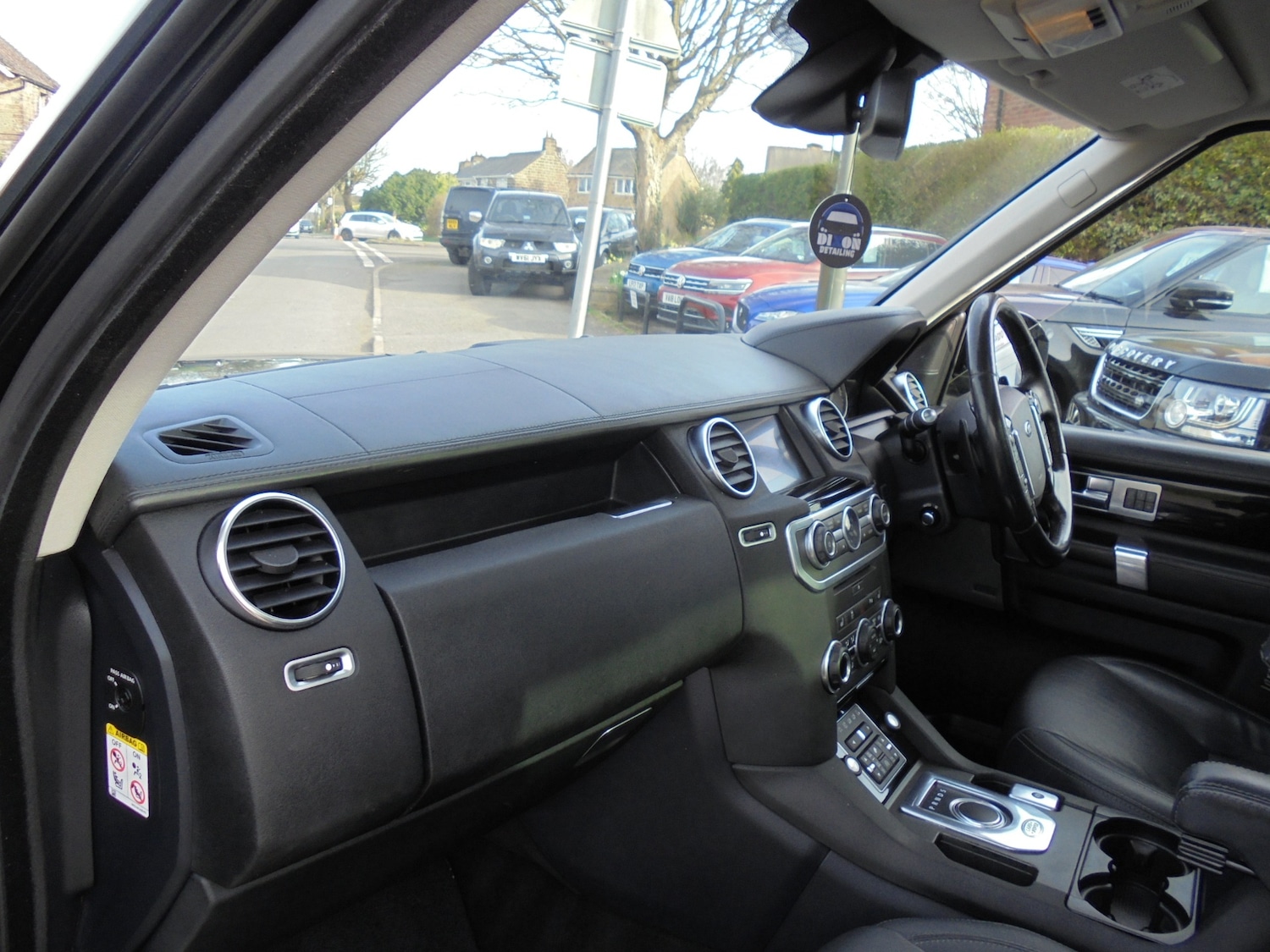 Used Land Rover Discovery 2016 for sale - 78109674: Photo 14