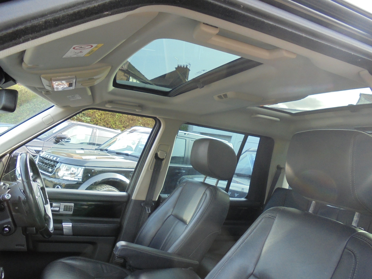 Used Land Rover Discovery 2016 for sale - 78109674: Photo 15