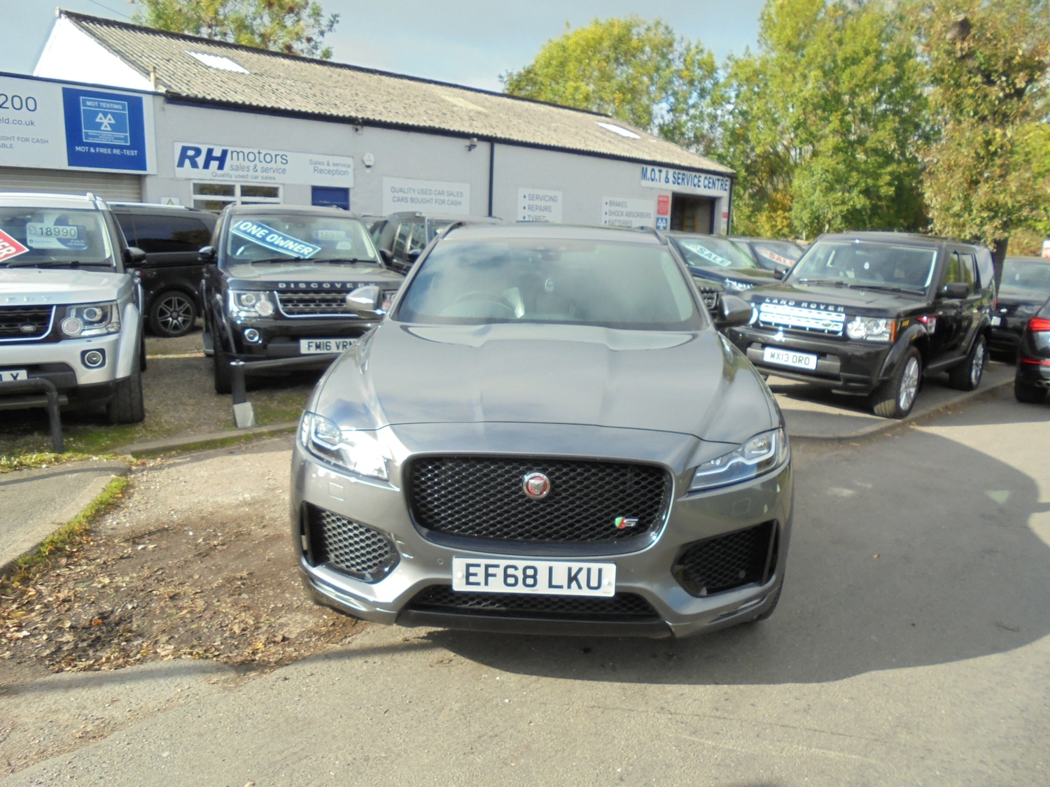 Used Jaguar F-Pace 2019 for sale - 76219366: Photo 2