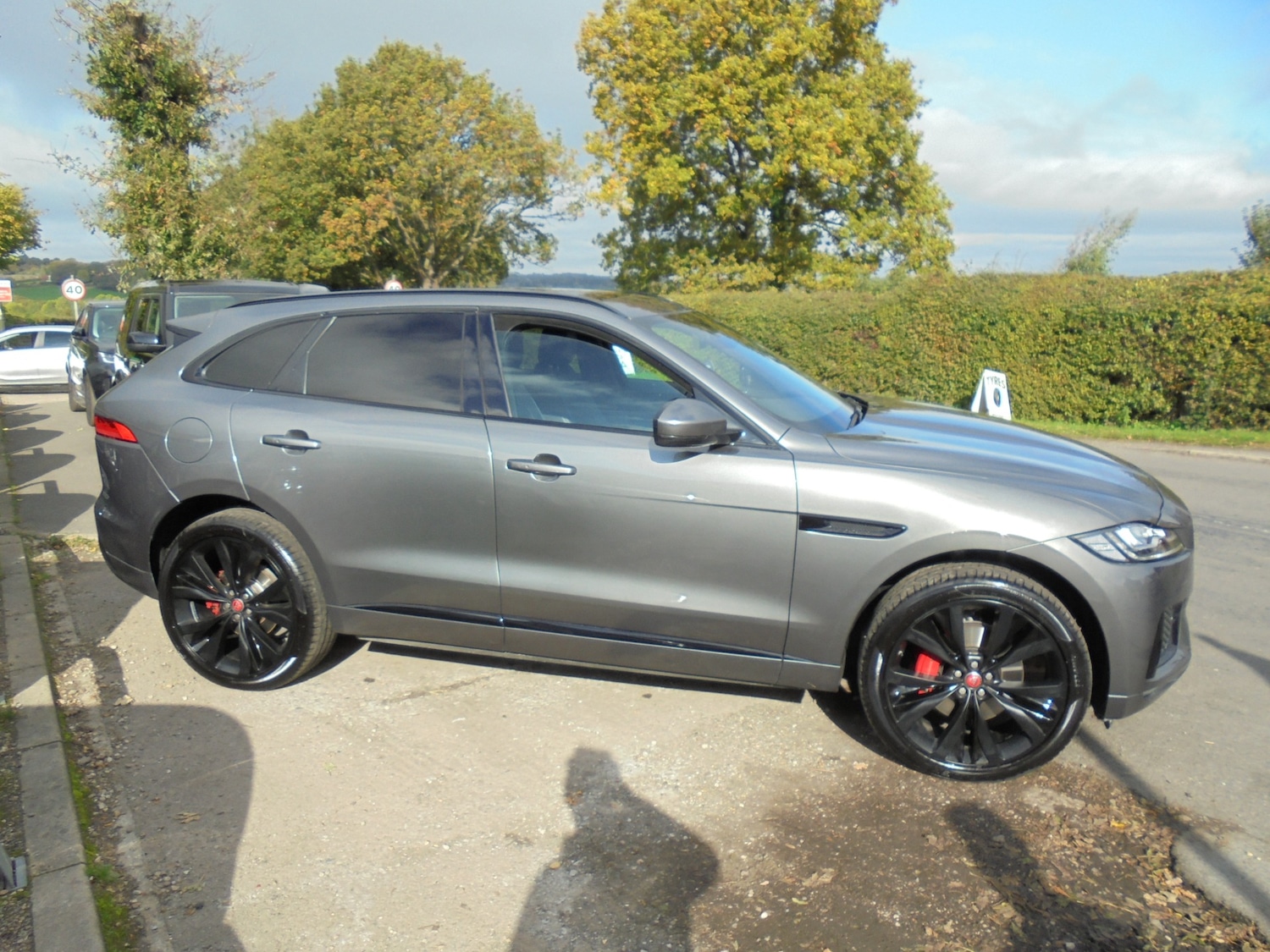 Used Jaguar F-Pace 2019 for sale - 76219366: Photo 4