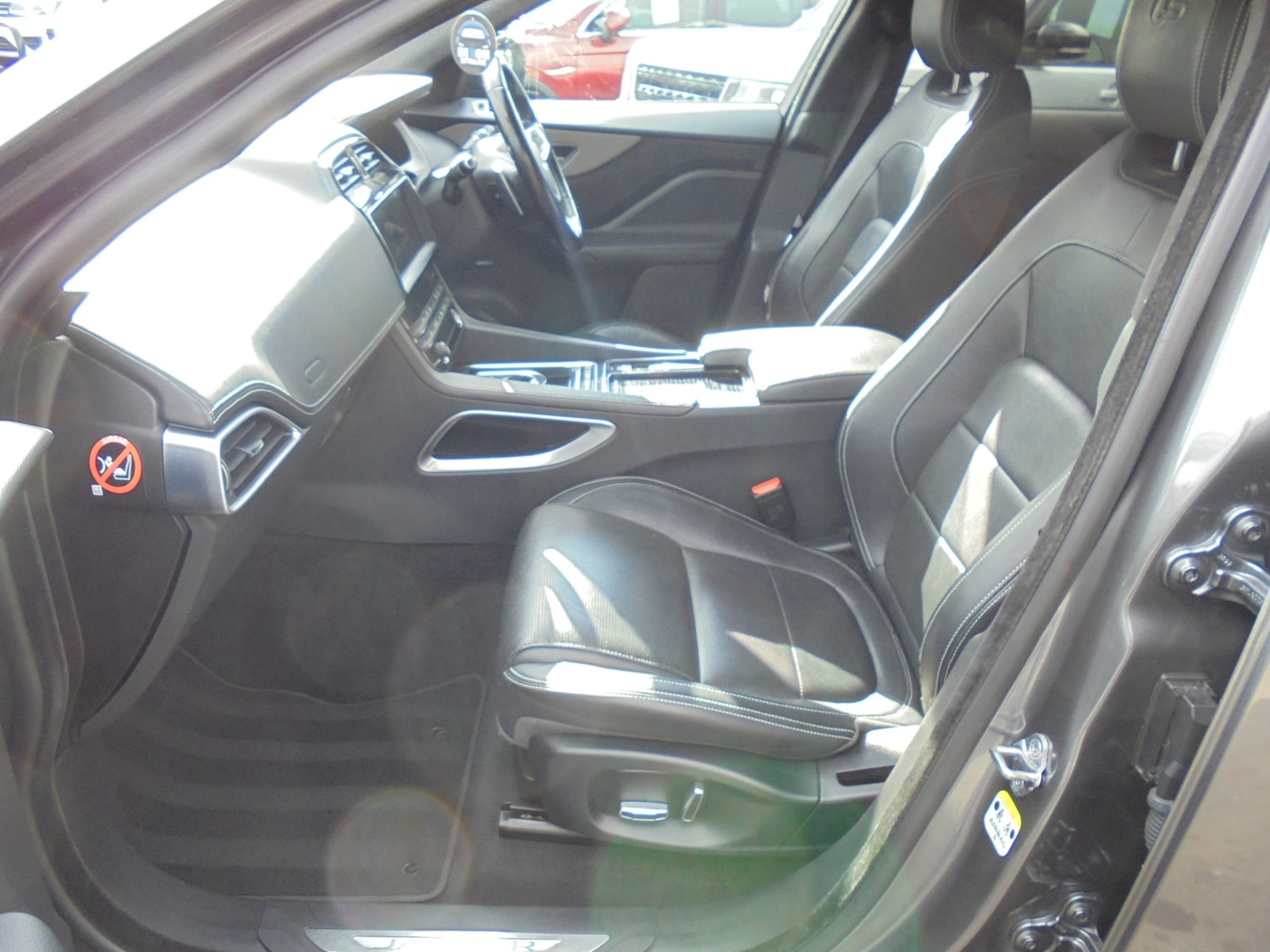 Used Jaguar F-Pace 2019 for sale - 76219366: Photo 9