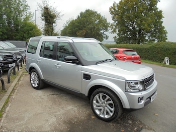 Used Land Rover Discovery 2016 for sale - 76017000: Photo
