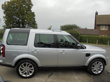 Used Land Rover Discovery 2016 for sale - 76017000: Photo
