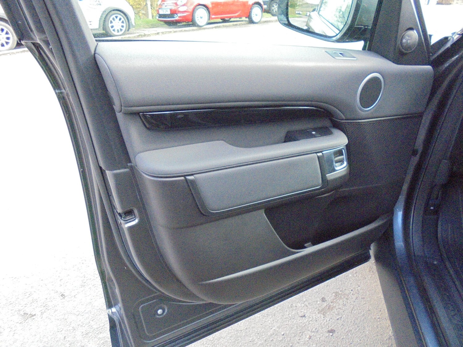 Used Land Rover Discovery 2018 for sale - 77843046: Photo 13