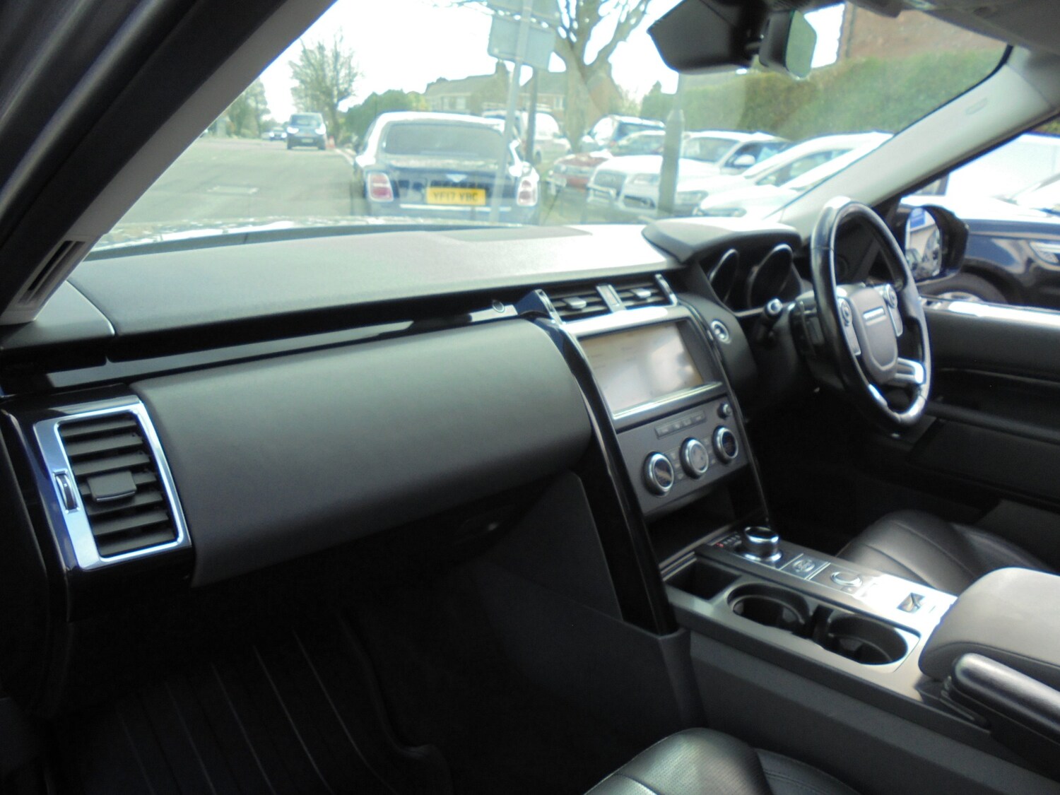 Used Land Rover Discovery 2018 for sale - 77843046: Photo 14