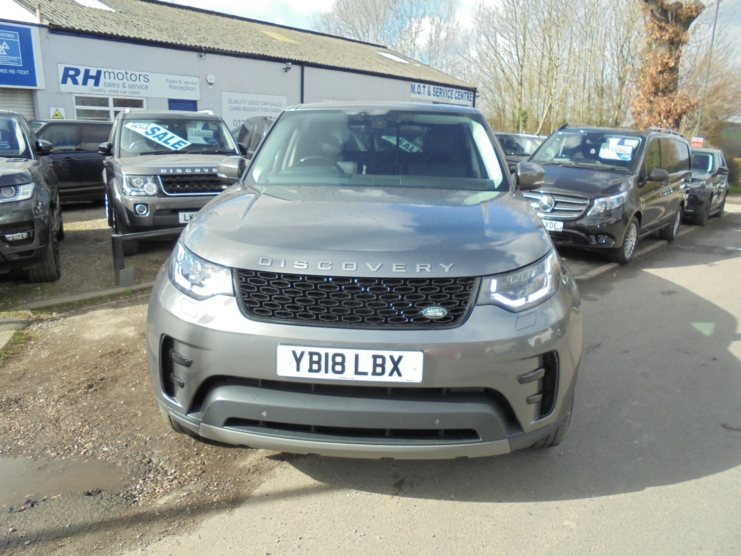 Used Land Rover Discovery 2018 for sale - 77843046: Photo 2