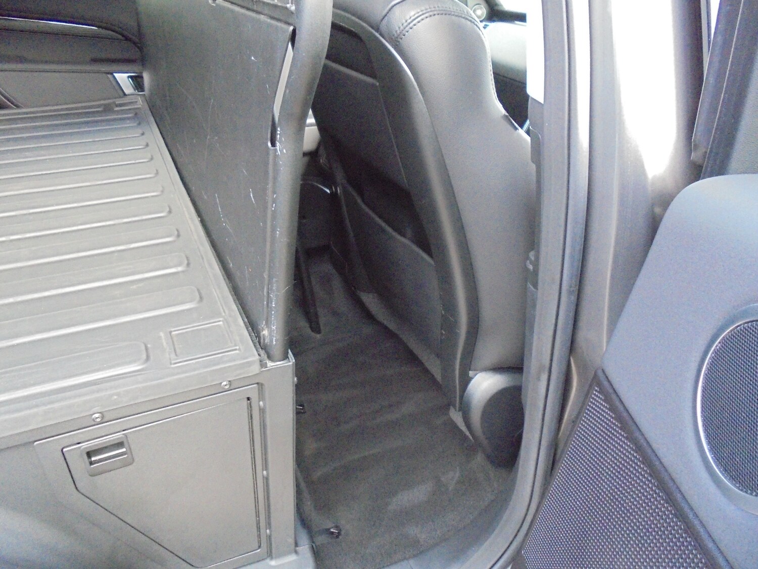 Used Land Rover Discovery 2018 for sale - 77843046: Photo 21