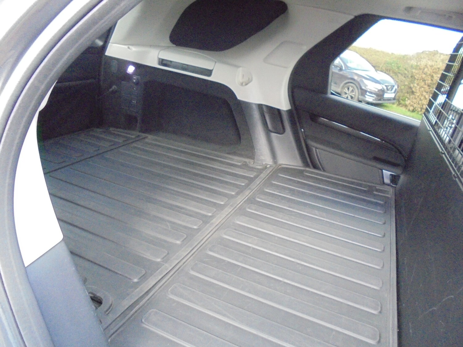 Used Land Rover Discovery 2018 for sale - 77843046: Photo 22