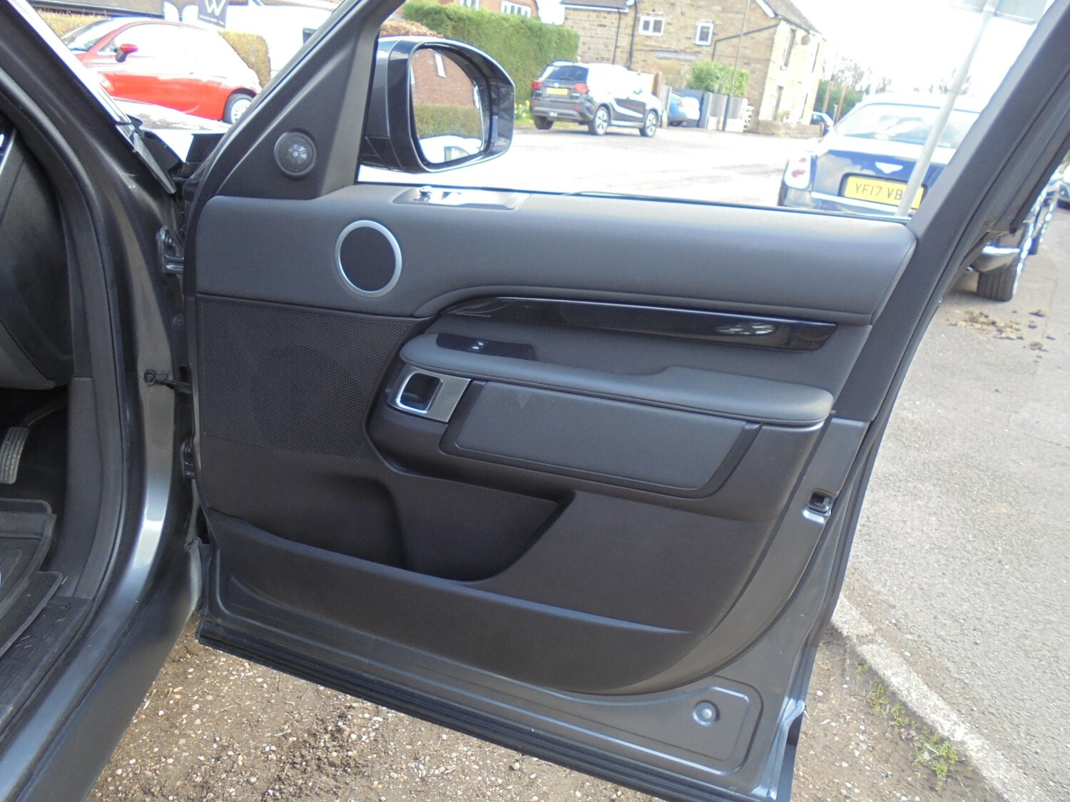 Used Land Rover Discovery 2018 for sale - 77843046: Photo 24