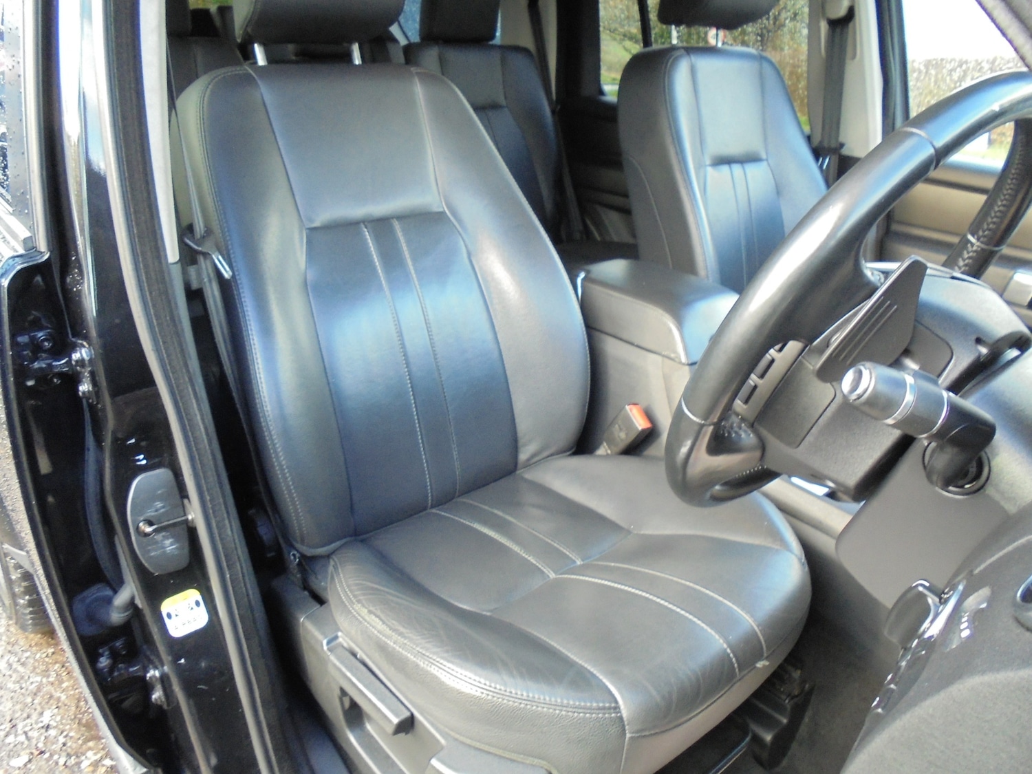 Used Land Rover Discovery 2014 for sale - 76845913: Photo 25