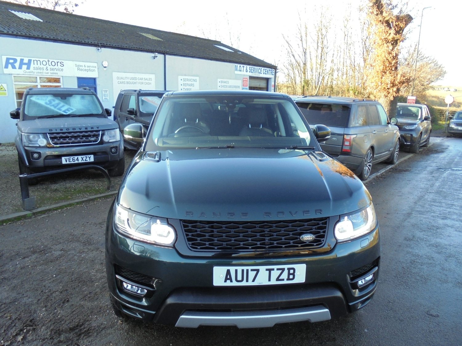 Used Land Rover Range Rover Sport 2017 for sale - 76782780: Photo 2