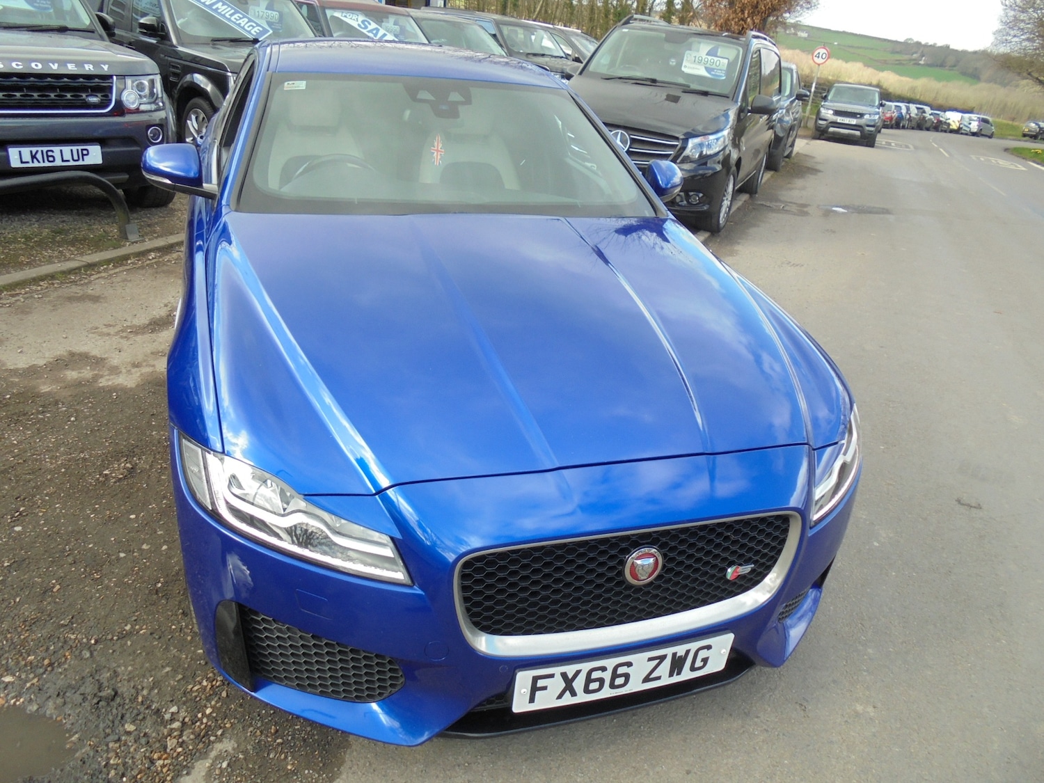 Used Jaguar XF 2016 for sale - 77830668: Photo 2