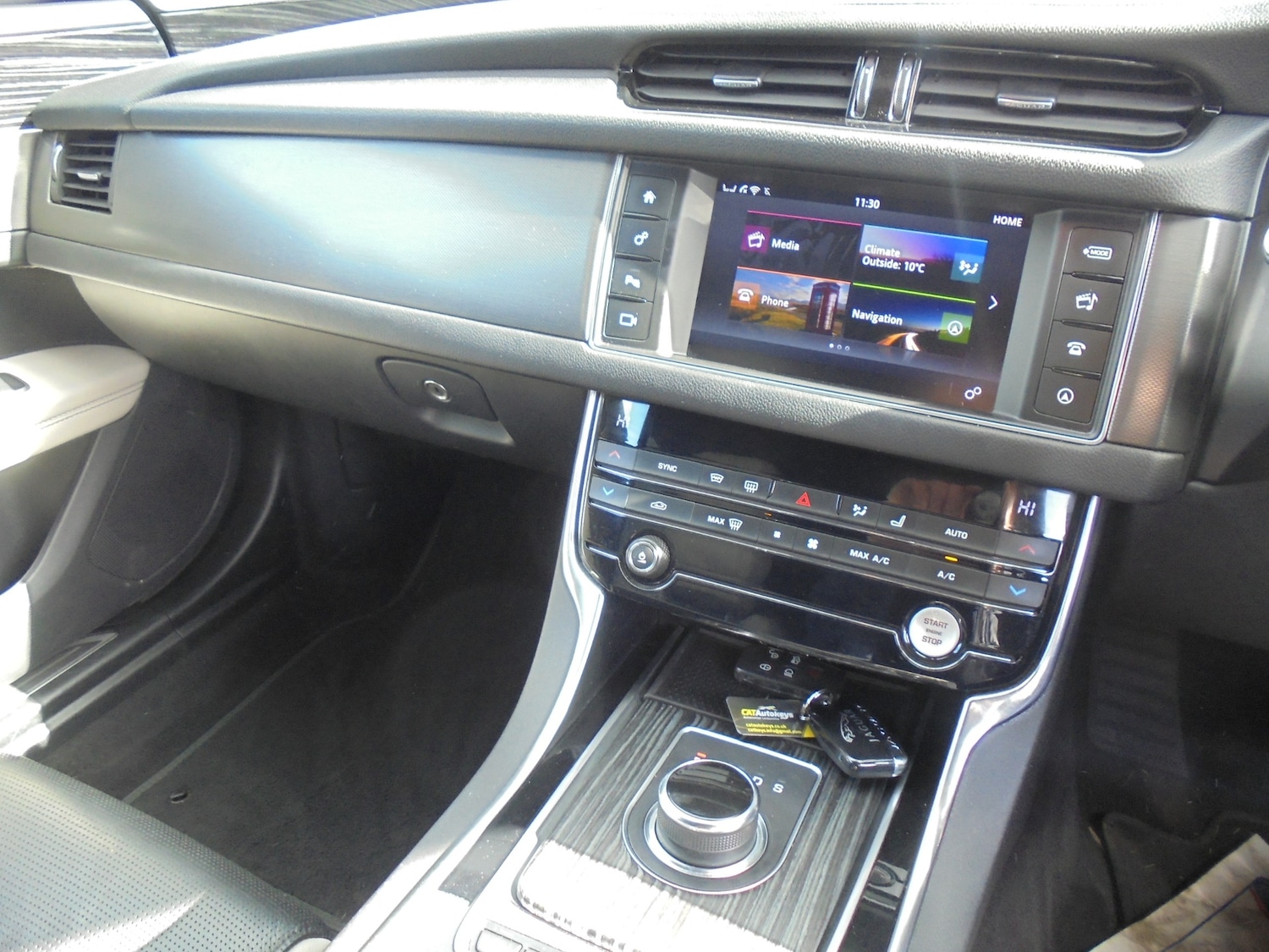 Used Jaguar XF 2016 for sale - 77830668: Photo 24