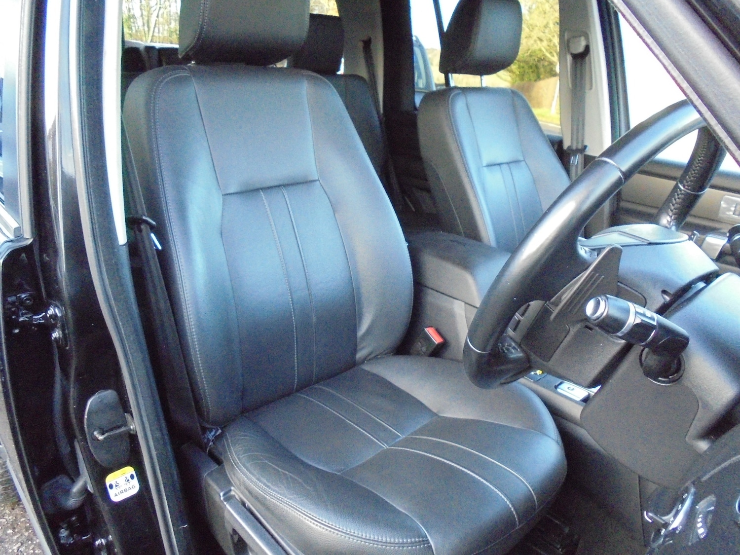 Used Land Rover Discovery 2014 for sale - 76932183: Photo 26