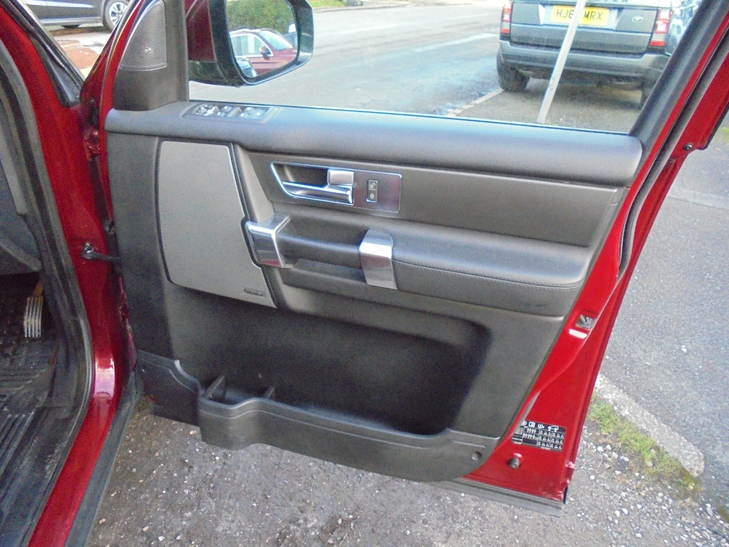 Used Land Rover Discovery 2016 for sale - 76895864: Photo 24