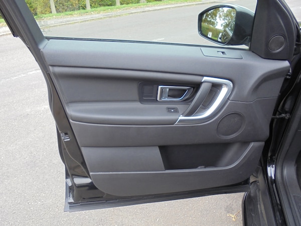 Used Land Rover Discovery Sport 2015 for sale - 76290050: Photo 11