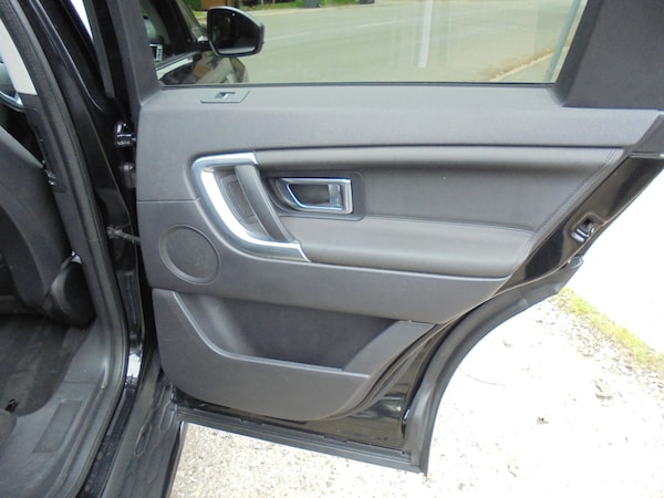 Used Land Rover Discovery Sport 2015 for sale - 76290050: Photo 19