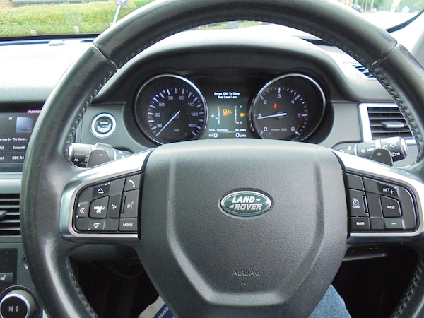 Used Land Rover Discovery Sport 2015 for sale - 76290050: Photo 29