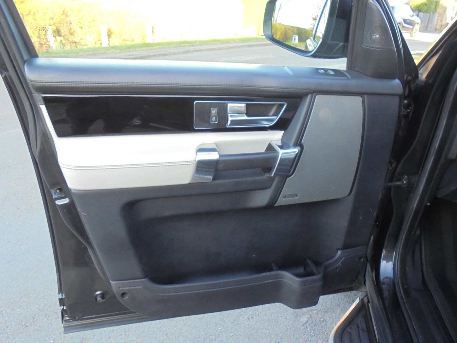 Used Land Rover Discovery 2014 for sale - 77930445: Photo 14