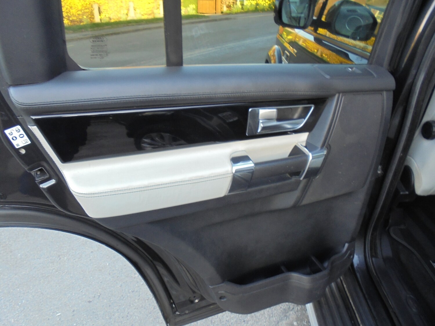 Used Land Rover Discovery 2014 for sale - 77930445: Photo 20