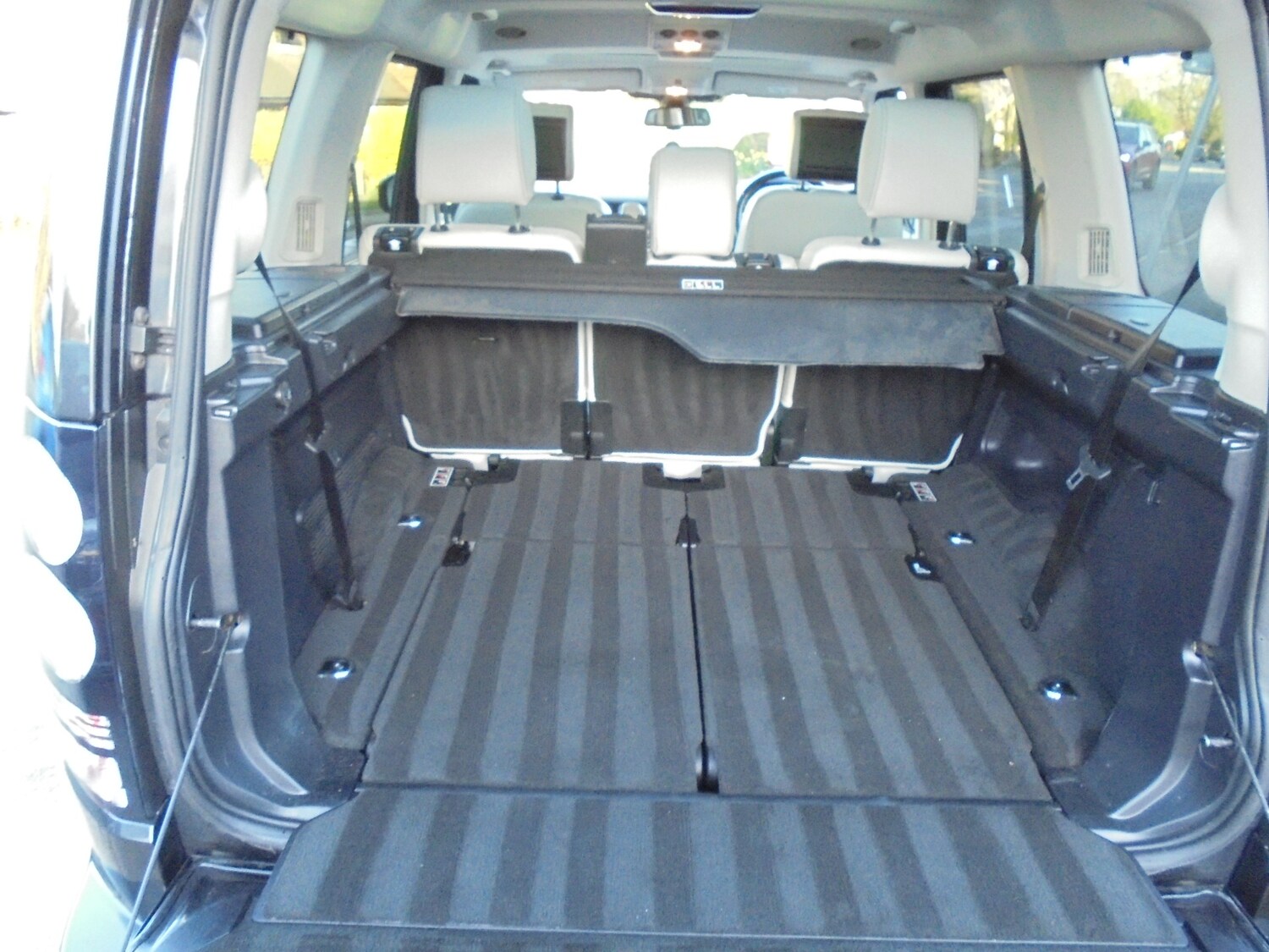 Used Land Rover Discovery 2014 for sale - 77930445: Photo 24