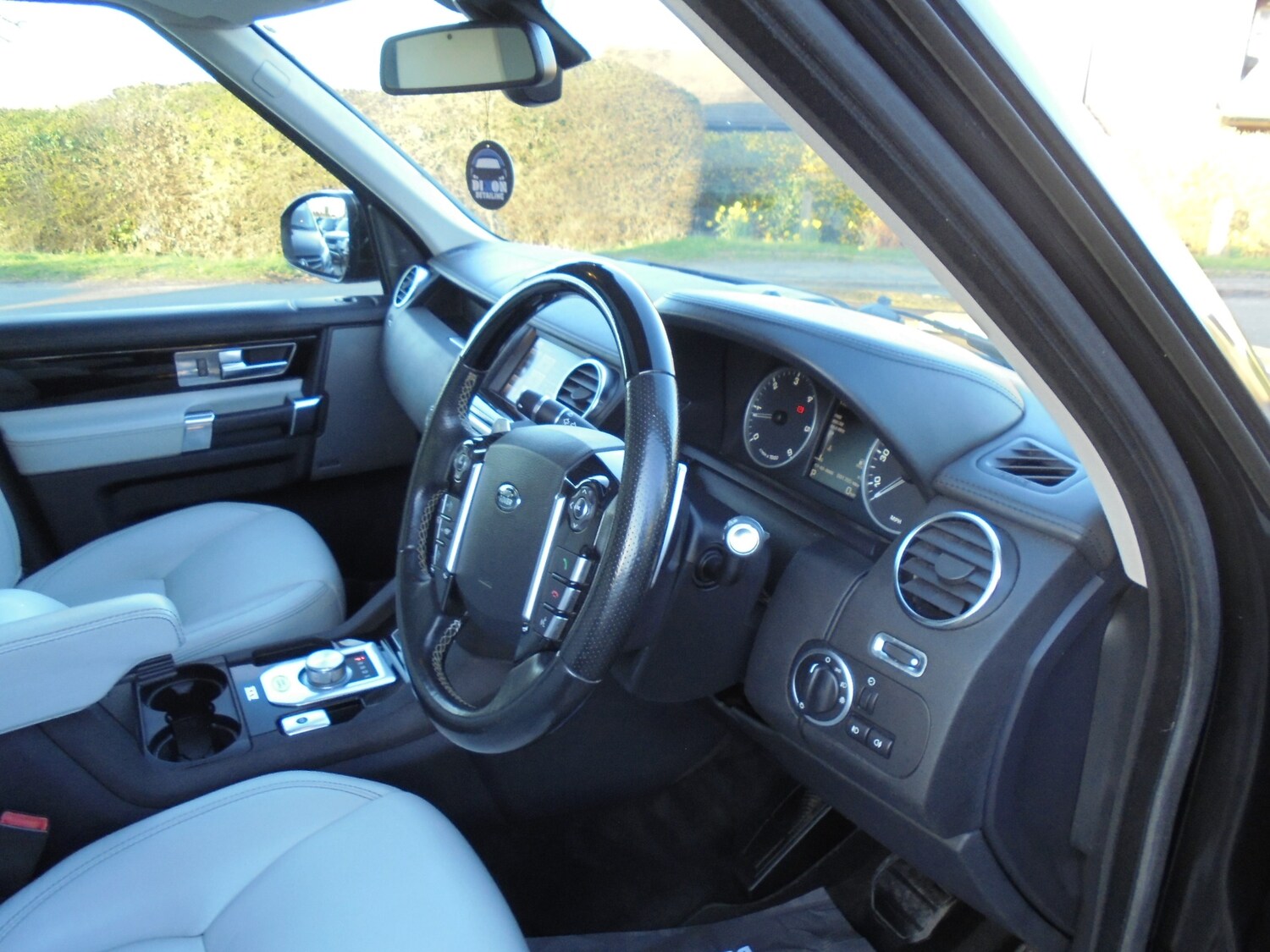 Used Land Rover Discovery 2014 for sale - 77930445: Photo 32