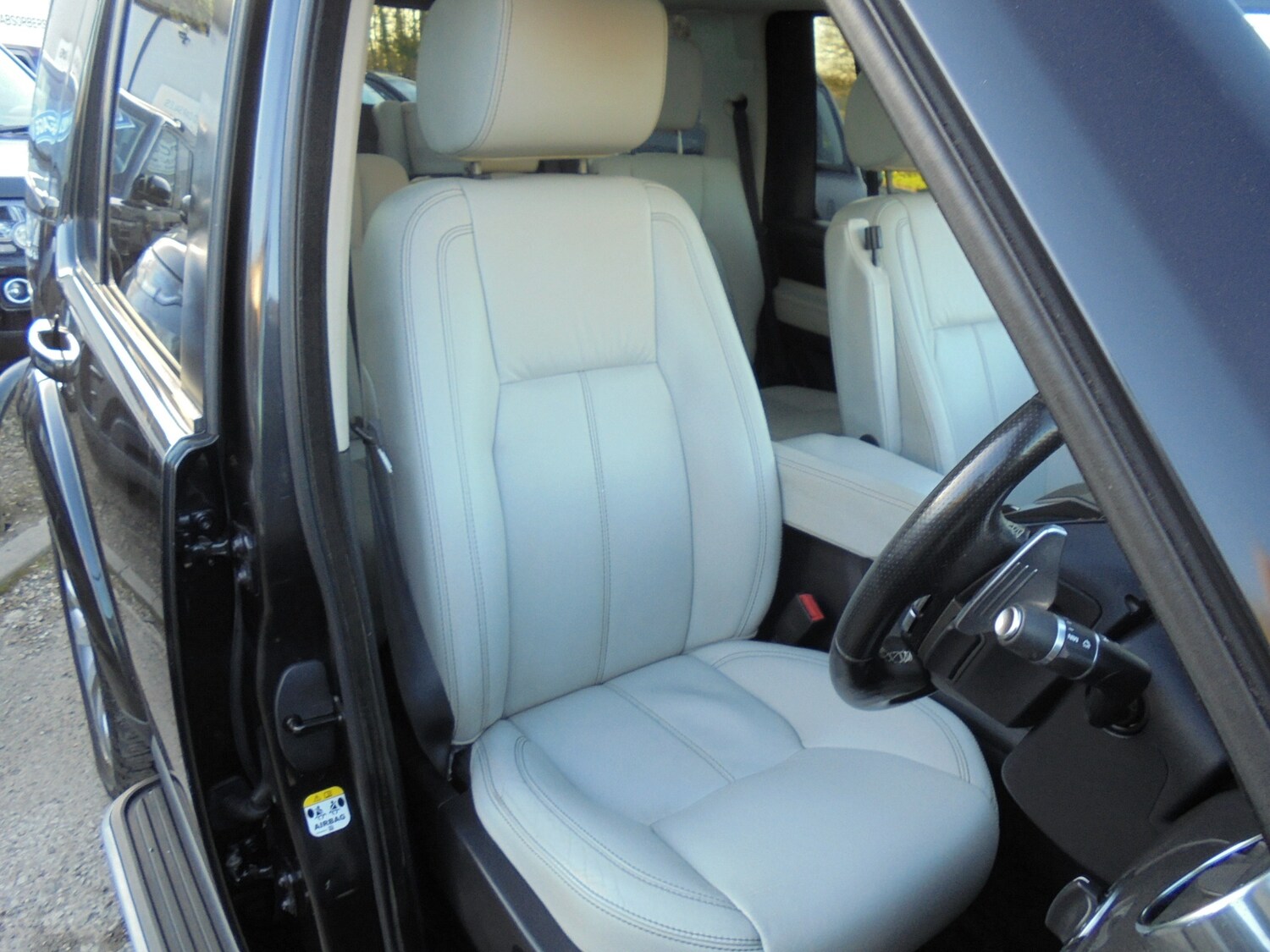 Used Land Rover Discovery 2014 for sale - 77930445: Photo 33