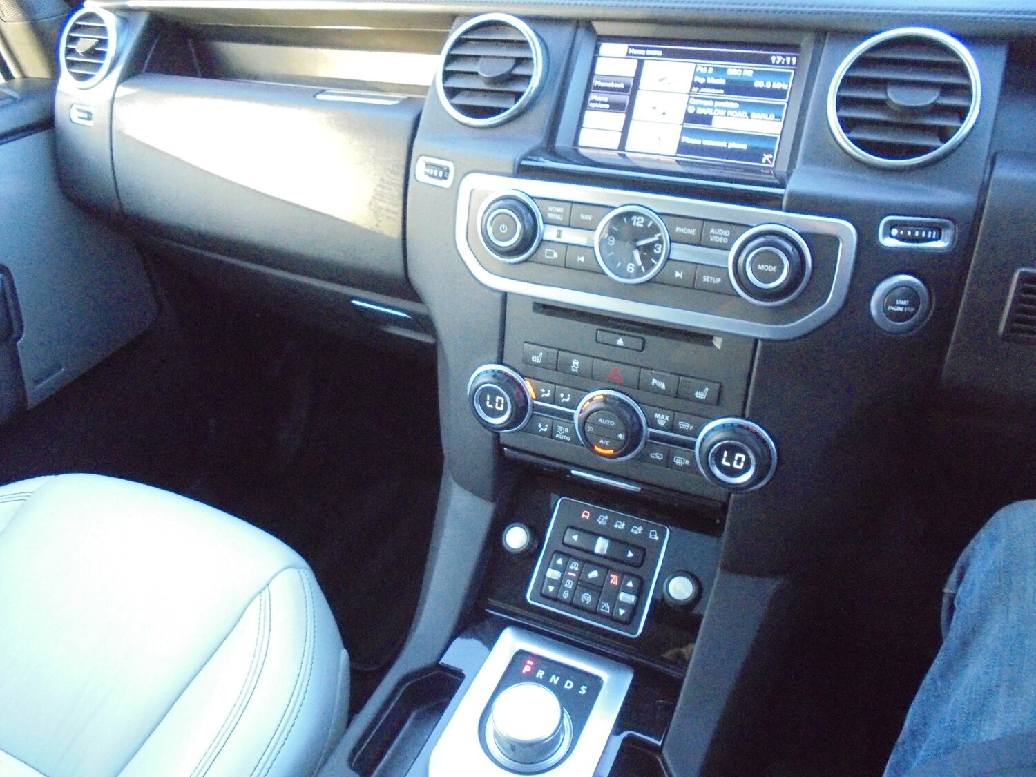 Used Land Rover Discovery 2014 for sale - 77930445: Photo 35