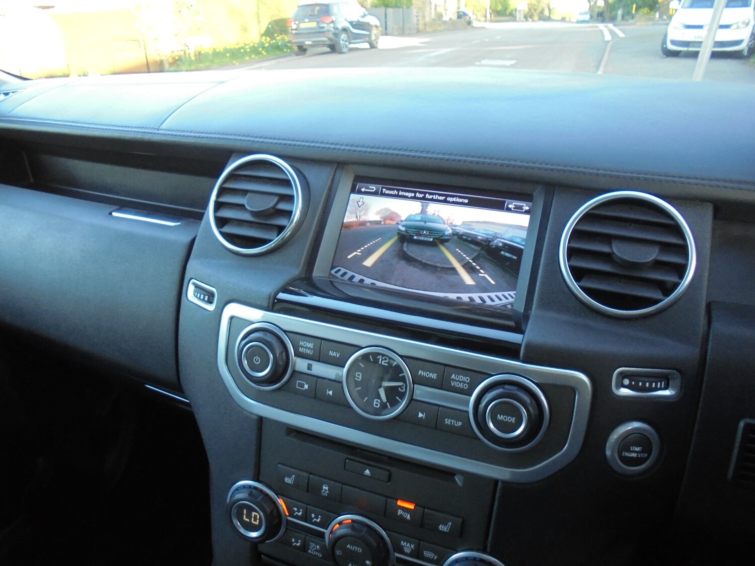 Used Land Rover Discovery 2014 for sale - 77930445: Photo 38