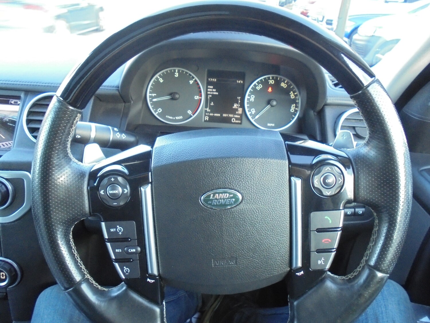 Used Land Rover Discovery 2014 for sale - 77930445: Photo 39