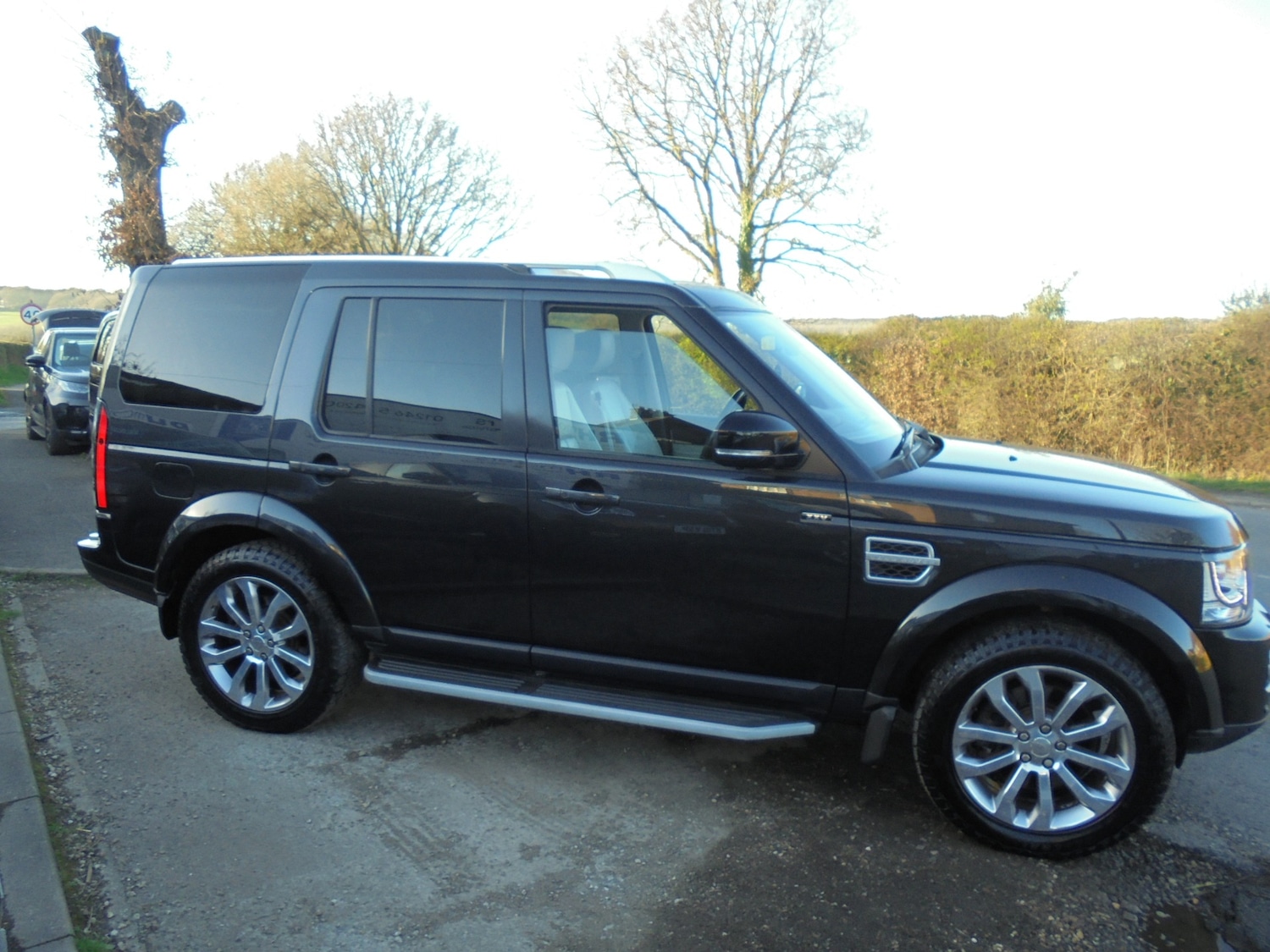 Used Land Rover Discovery 2014 for sale - 77930445: Photo 4