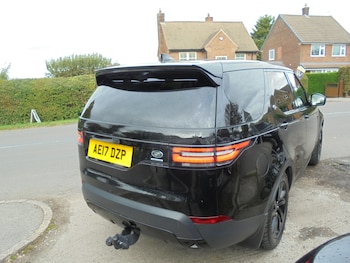 Used Land Rover Discovery 2017 for sale - 76209503: Photo 4