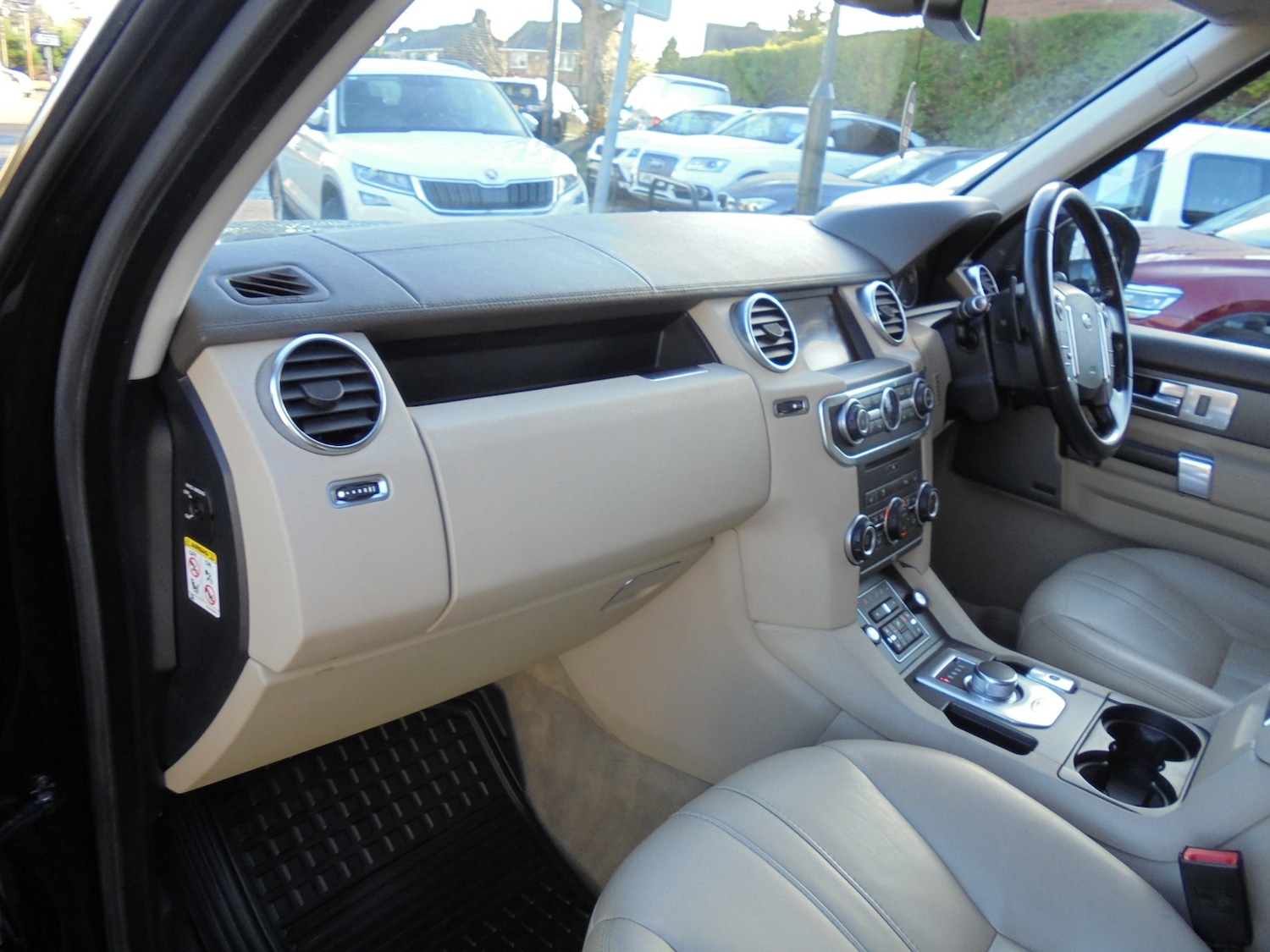 Used Land Rover Discovery 2015 for sale - 76699195: Photo 12