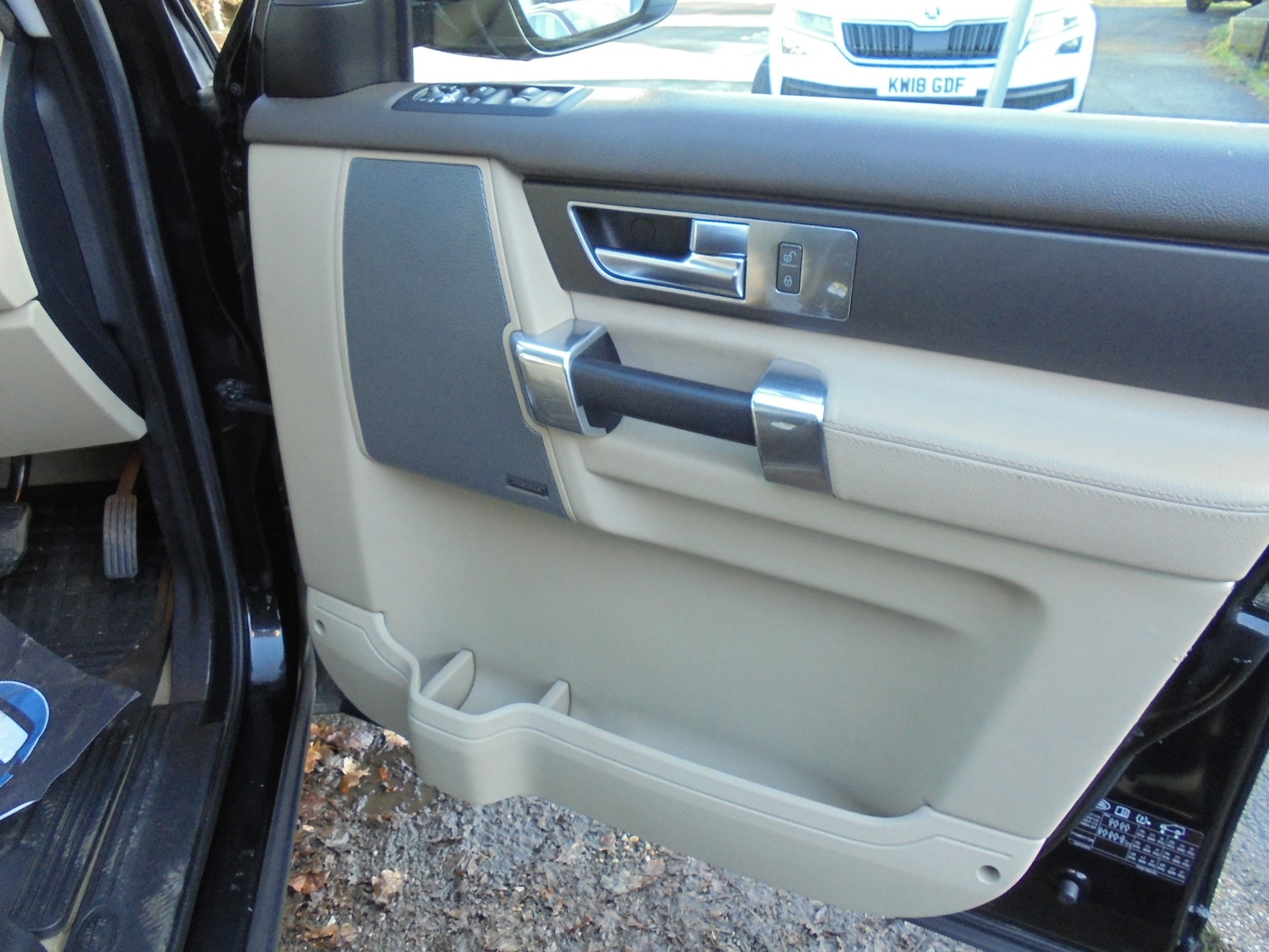 Used Land Rover Discovery 2015 for sale - 76699195: Photo 22