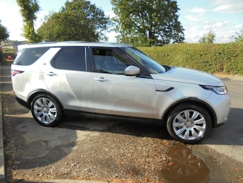 Used Land Rover Discovery 2019 for sale - 79574639: Photo