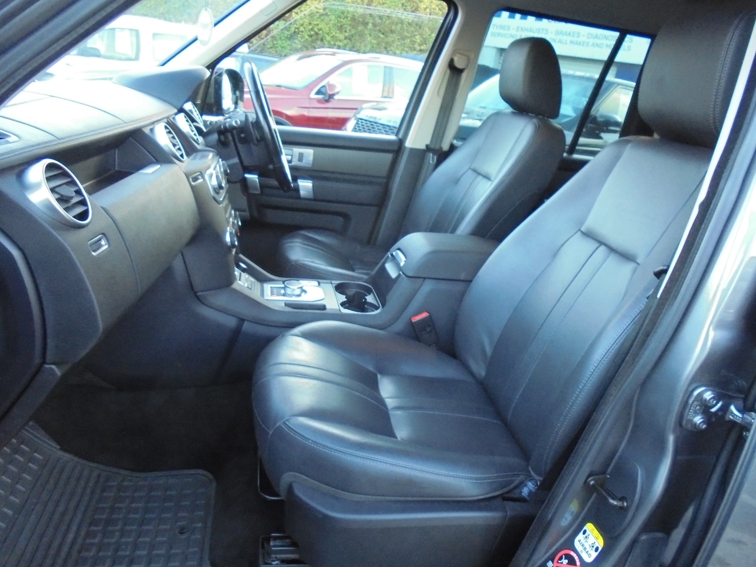 Used Land Rover Discovery 2016 for sale - 77033065: Photo 11