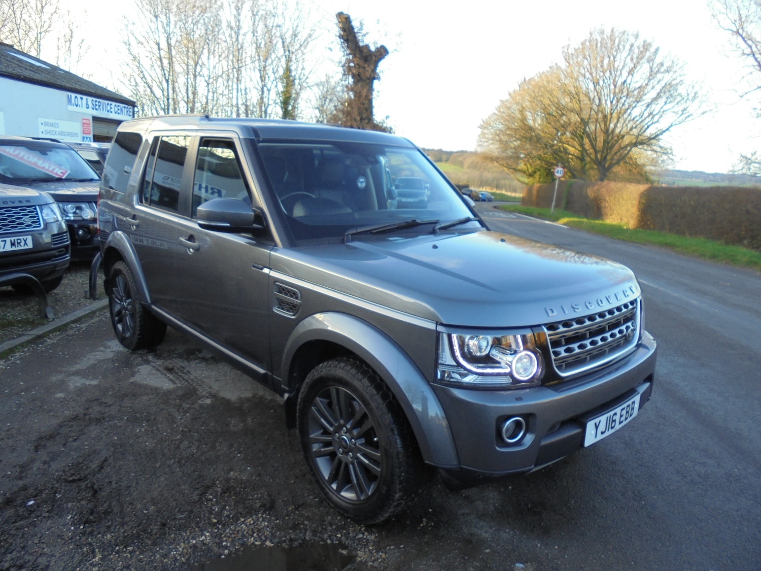 Used Land Rover Discovery 2016 for sale - 77033065: Photo 3