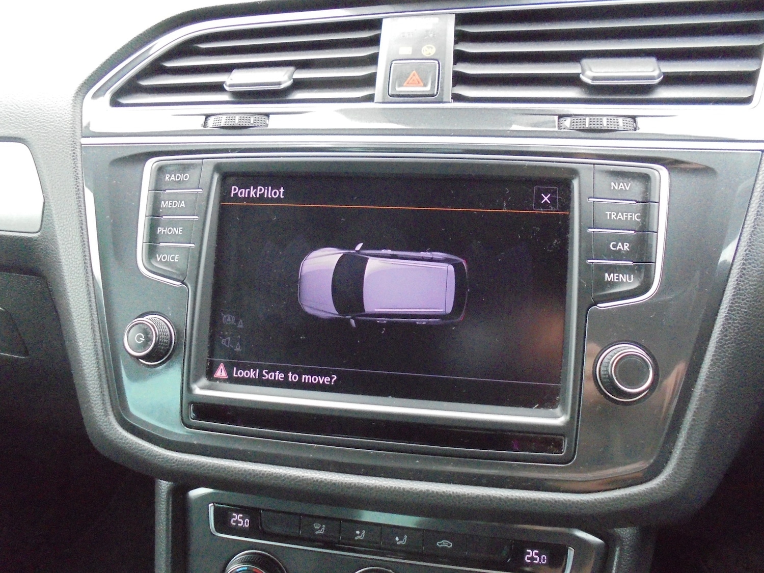 Used Volkswagen Tiguan 2017 for sale - 77790406: Photo 28