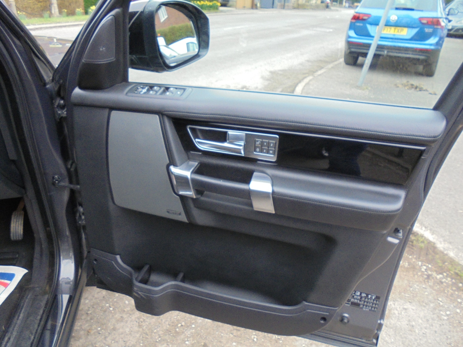 Used Land Rover Discovery 2016 for sale - 77790383: Photo 24