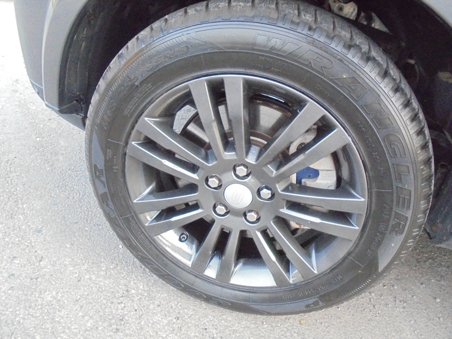 Used Land Rover Discovery 2016 for sale - 77975729: Photo 8