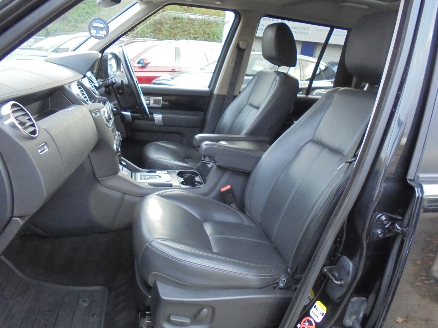 Used Land Rover Discovery 2015 for sale - 76363019: Photo 14