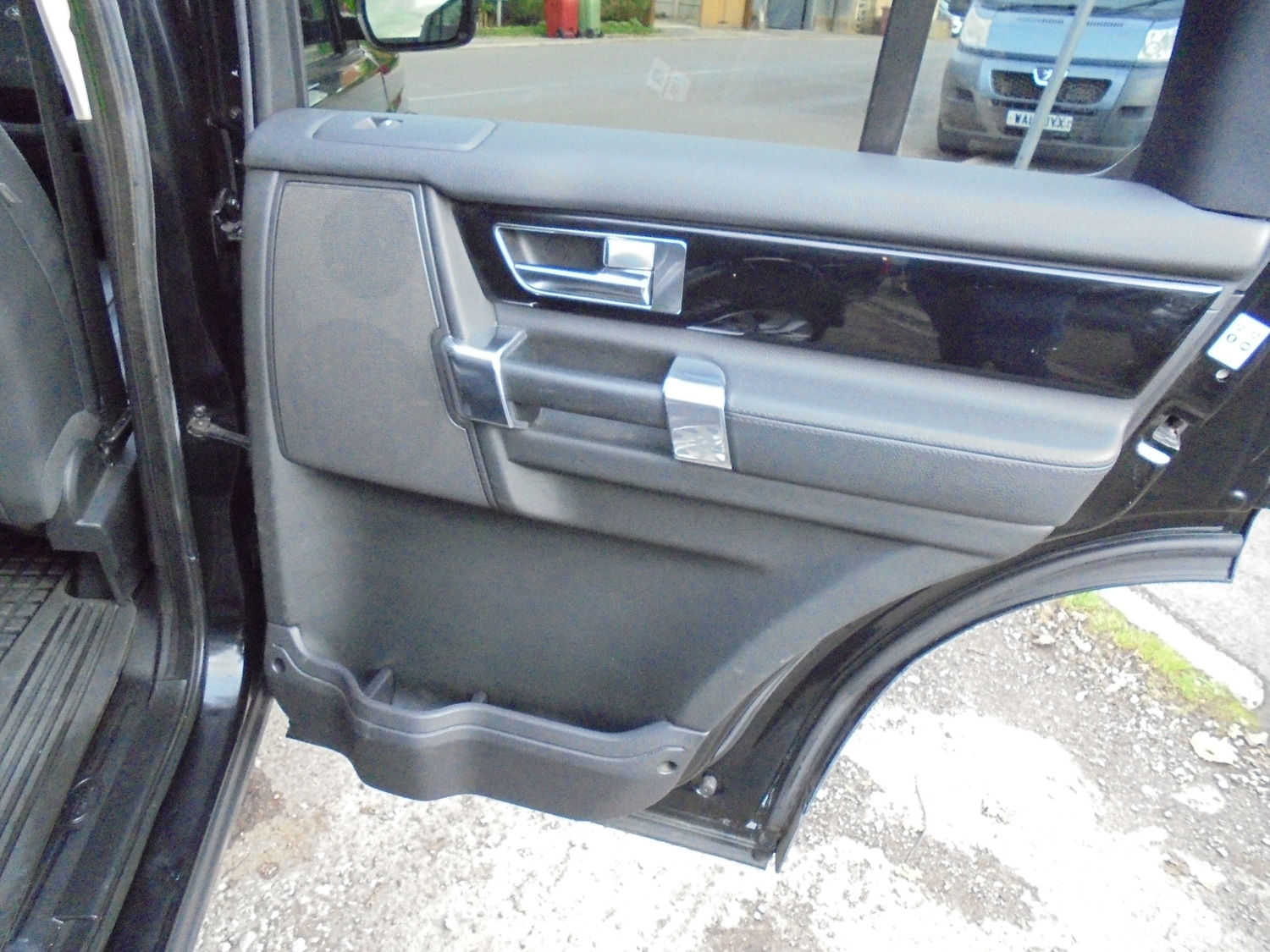 Used Land Rover Discovery 2015 for sale - 76363019: Photo 20