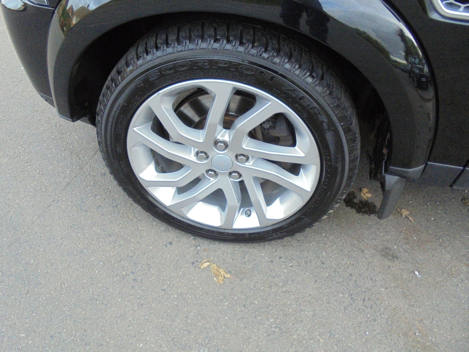Used Land Rover Discovery 2015 for sale - 76363019: Photo 8