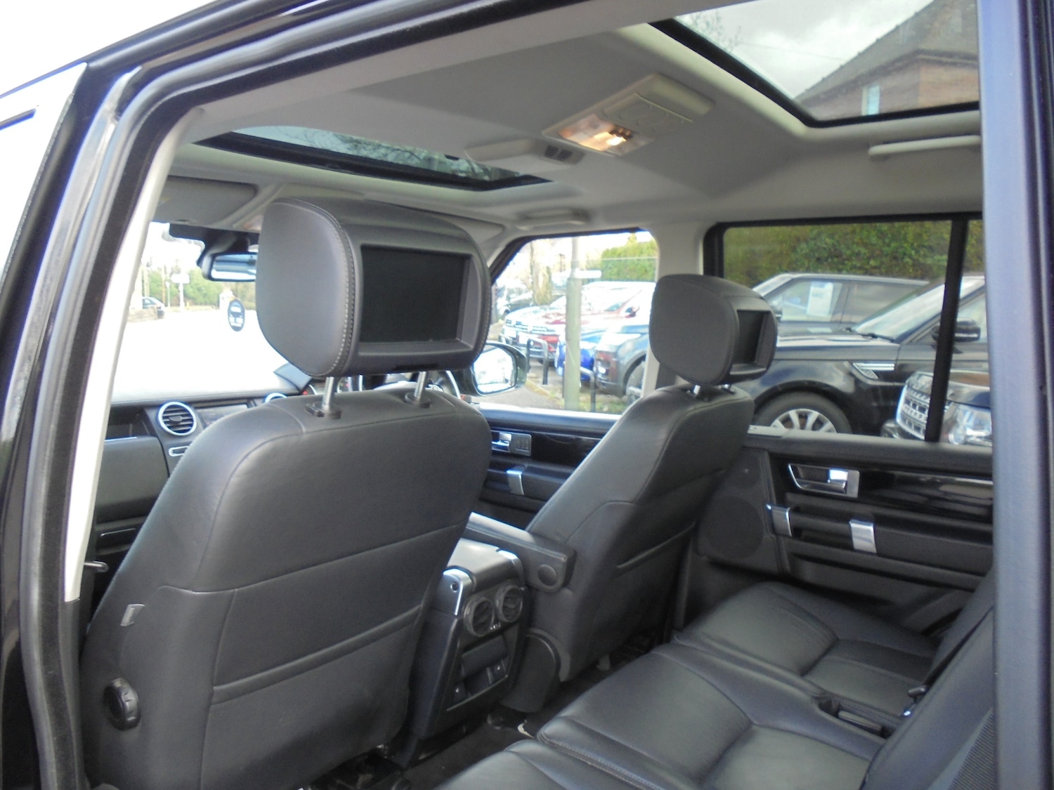 Used Land Rover Discovery 2016 for sale - 78106013: Photo 18