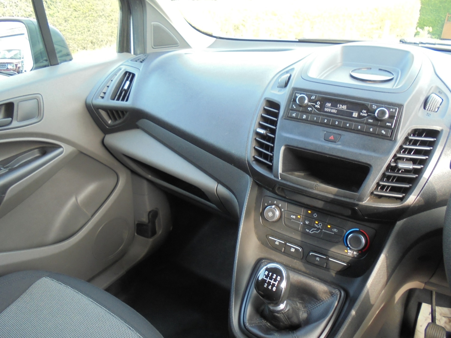 Used Ford Transit Connect 2018 for sale - 77975638: Photo 18